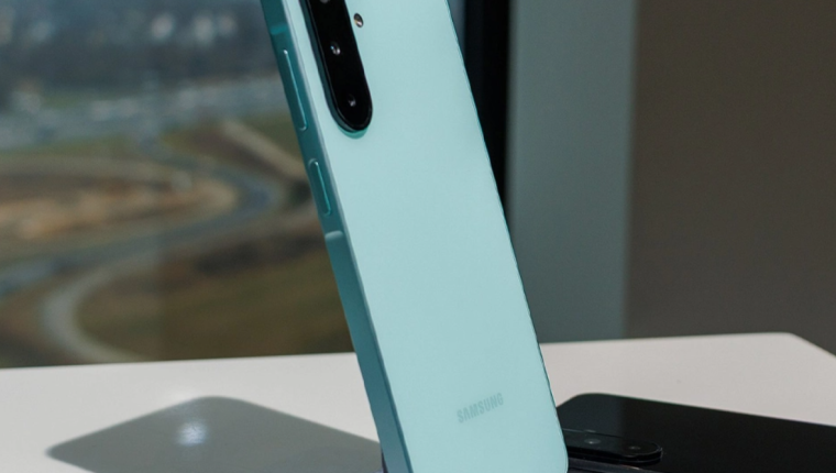 Samsung Galaxy A27 ilk bakış daha şık tasarım ve yeni çip dikkat çekiyor