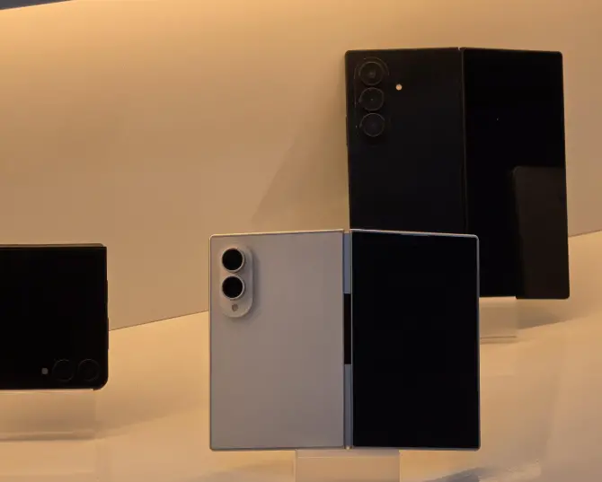 Galaxy Z Flip 8, Fold 8 ve Fold 8 Ultra'nın canlı görüntüleri sızdırıldı