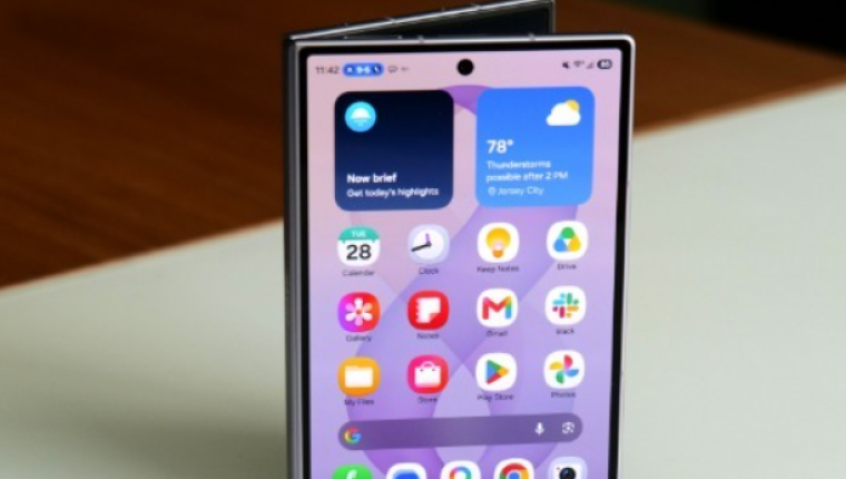 Samsung Galaxy Z Fold 8 inceleme: Daha geniş tasarım katlanabilir deneyimini değiştiriyor