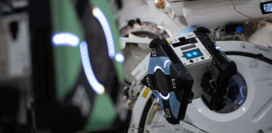 ISS’deki Astrobee yapay zeka ile uzay görevleri için güçlü bir adım atıyor