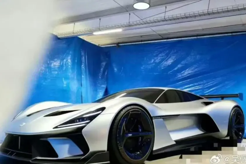 Xiaomi'nin süper otomobili Barselona'da görüntülendi