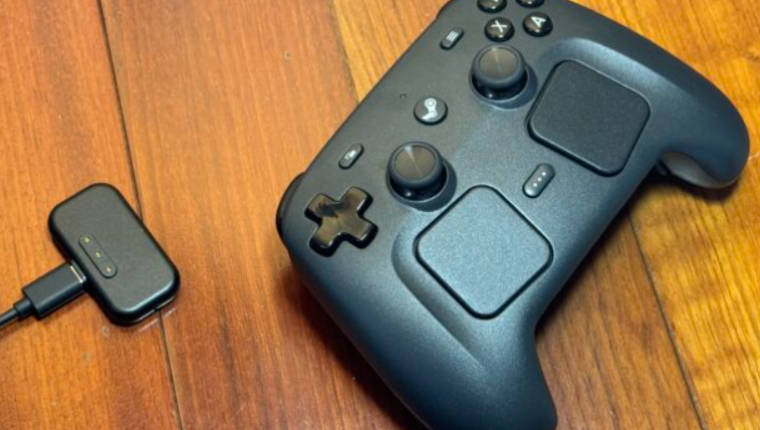 Farklı olmaya çalışan ama herkese hitap etmeyen bir kontrolcü