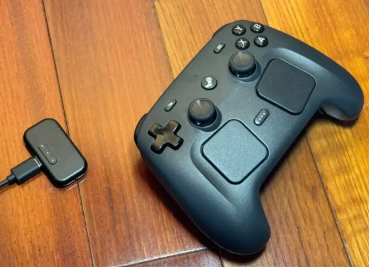 Farklı olmaya çalışan ama herkese hitap etmeyen bir kontrolcü