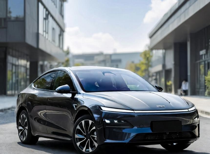 Geely Galaxy Star 8 Voyager sedan pazarını sarsıyor