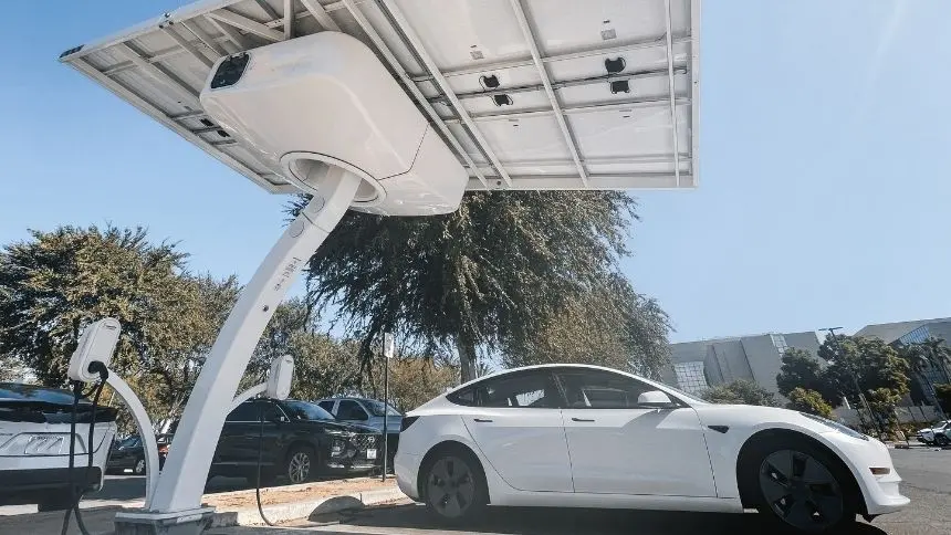 Tesla Avrupa’da dibi gördü: Rekor düşüş yaşanıyor
