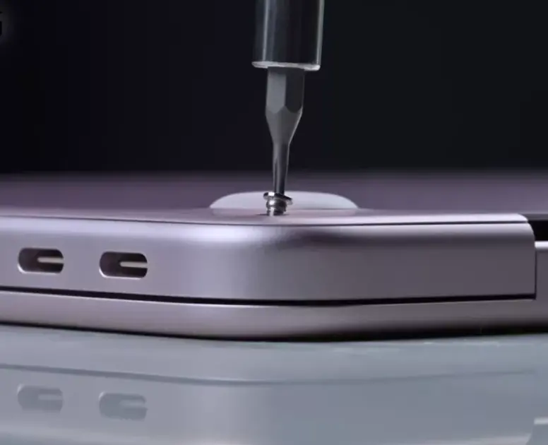 MacBook Neo 1 TB depolama moduyla sınırları zorladı