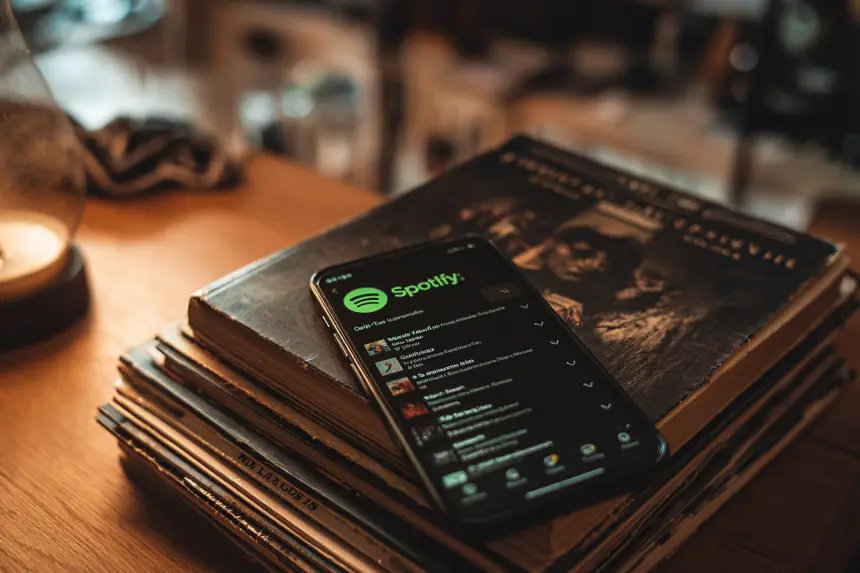Spotify fiziksel kitap satın alma özelliğiyle dijital sınırlarını genişletiyor