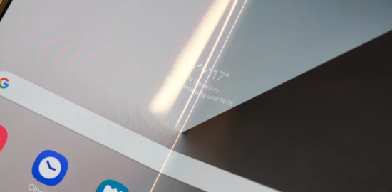 Galaxy Z Fold 9, daha kalın 60 mikron UTG ekranıyla katlanma izini azaltabilir