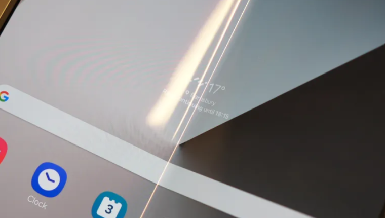 Galaxy Z Fold 9, daha kalın 60 mikron UTG ekranıyla katlanma izini azaltabilir