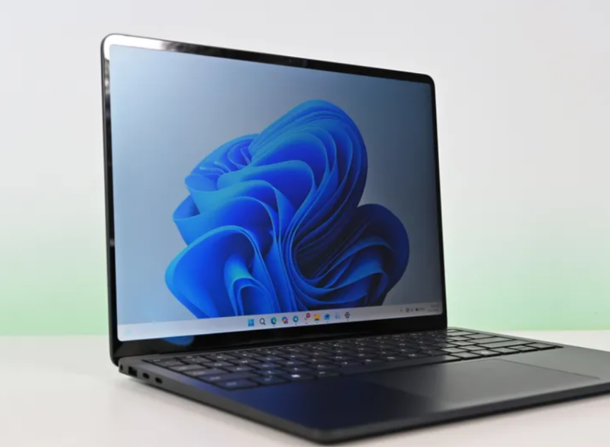 Microsoft, en iyi Surface Laptop modelini üretmemekle eleştiriliyor
