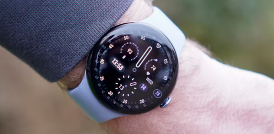Wear OS'ta tek bir ayarı kapatmak pil ömrünü iki katına çıkarabiliyor