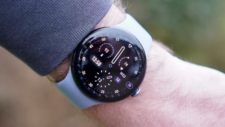 Wear OS'ta tek bir ayarı kapatmak pil ömrünü iki katına çıkarabiliyor