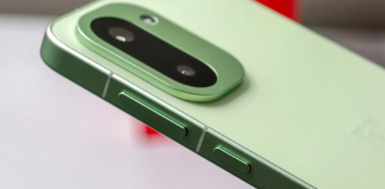 OnePlus'tan batarya devrimi gelebilir: 10.000 mAh kapasiteli telefon test ediliyor
