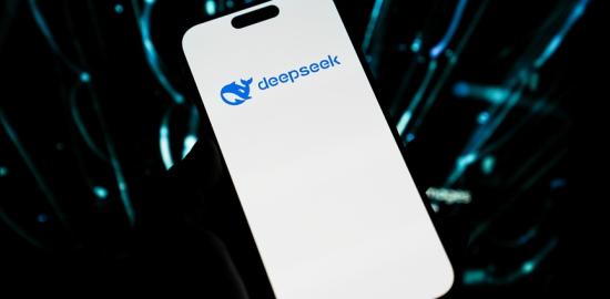 DeepSeekMath-V2 ürkütücü geliyor: İnsanları geride bıraktı