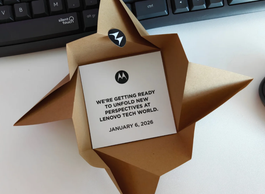 Motorola CES 2026’da yeni katlanabilir formuyla dikkatleri üzerine çekiyor