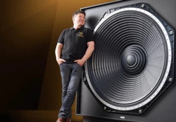 Ascendo'nun yeni subwoofer canavarı: 100 inçlik dev ses gücü