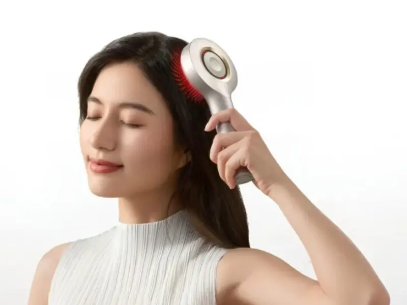 Xiaomi grafen ısıtmalı ve uygulama kontrollü akıllı masaj tarağını tanıttı