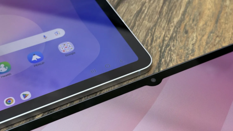 Samsung tabletlerde yeni dönem başlayabilir: One UI 9, delikli ekran tasarımına işaret ediyor