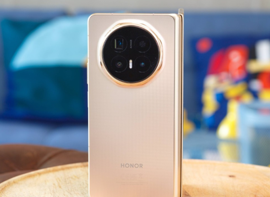 Honor'un geniş ekranlı katlanabilir telefonu ortaya çıktı: Dev batarya ve 200 MP kamera iddiası