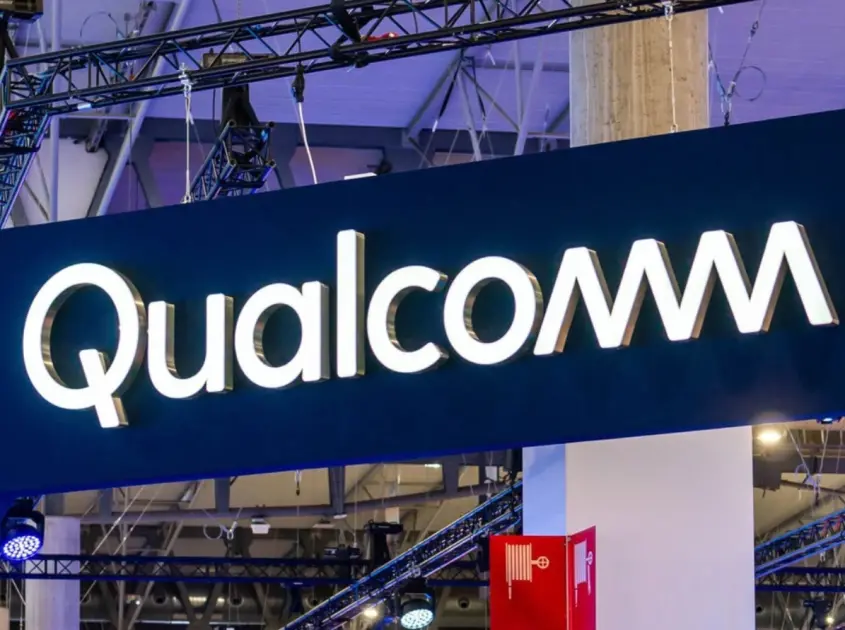 Qualcomm, yapay zekâ telefonları için özel 3D DRAM geliştiriyor