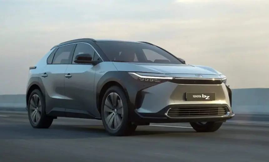 Dünyanın ilk tamamen katı hal bataryalı elektrikli aracı Toyota ile geliyor!