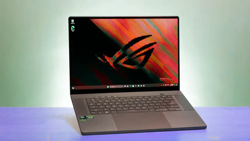 Asus Zephyrus G16 oyun dizüstü bilgisayarını üniversiteye giderken alman güzel olmaz mıydı?