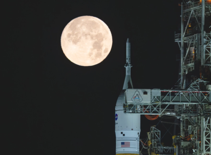 Artemis III gecikti, ay inişi 2028'e kaydı!