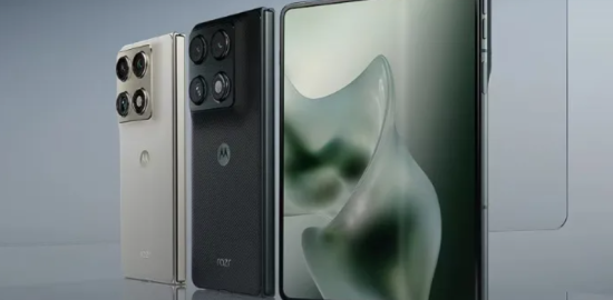 Motorola Razr Fold vs Samsung Galaxy Z Fold 7 karşılaştırma: Hangisi gerçekten daha iyi?