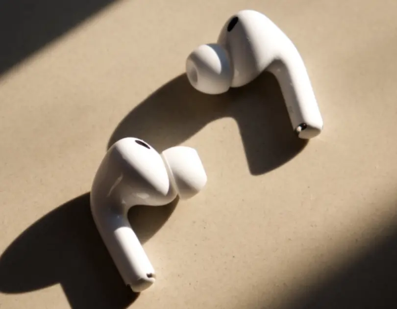 Apple kameralı AirPods için sona yaklaşıyor: yeni model testlerin kritik aşamasına geçti