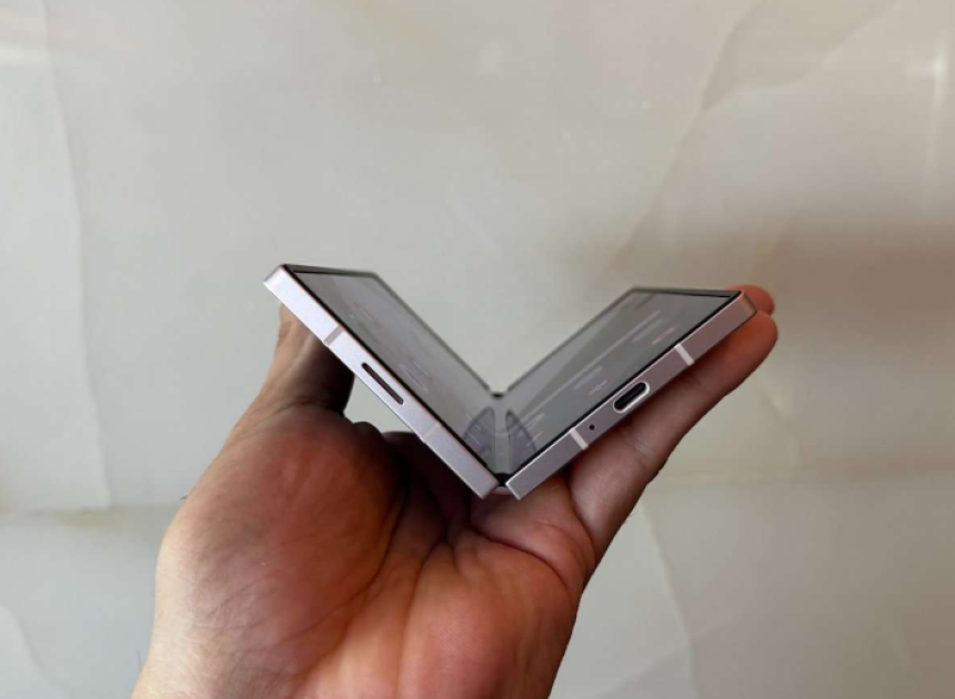 Samsung'un yeni katlanabilir telefonları zamlı gelebilir