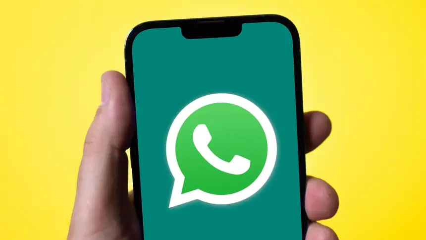 WhatsApp durumlarına büyük yenilik: Facebook ve Instagram’da tek tıkla paylaşım