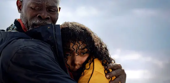 Netflix köpekbalığı temalı gerilim filmi Thrash'in resmi fragmanını yayınladı