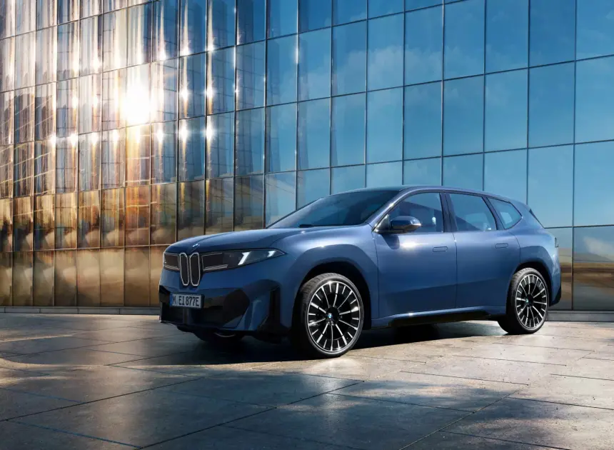 BMW iX3 Türkiye fiyatı açıklandı